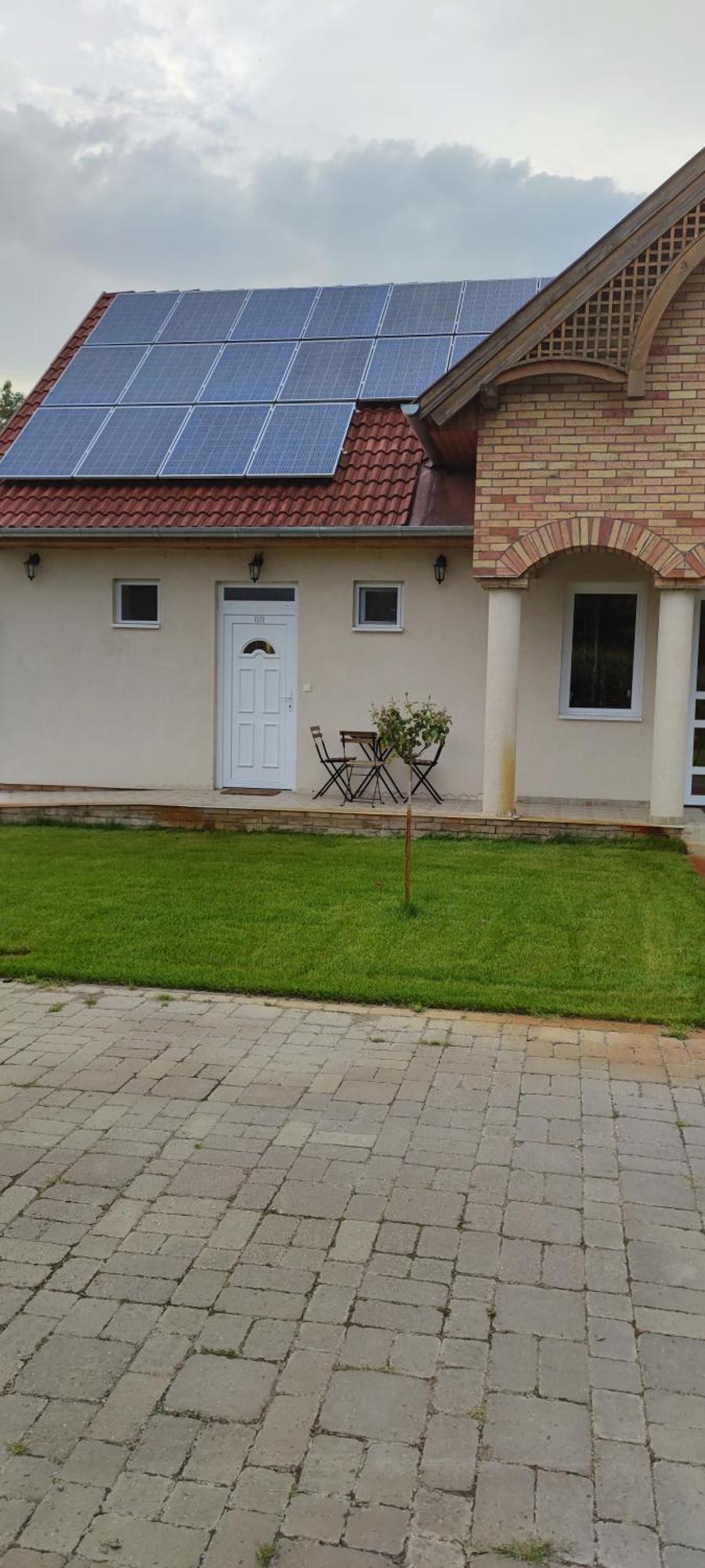 Village Garden Family Guest House Tiszakanyár Rom bilde